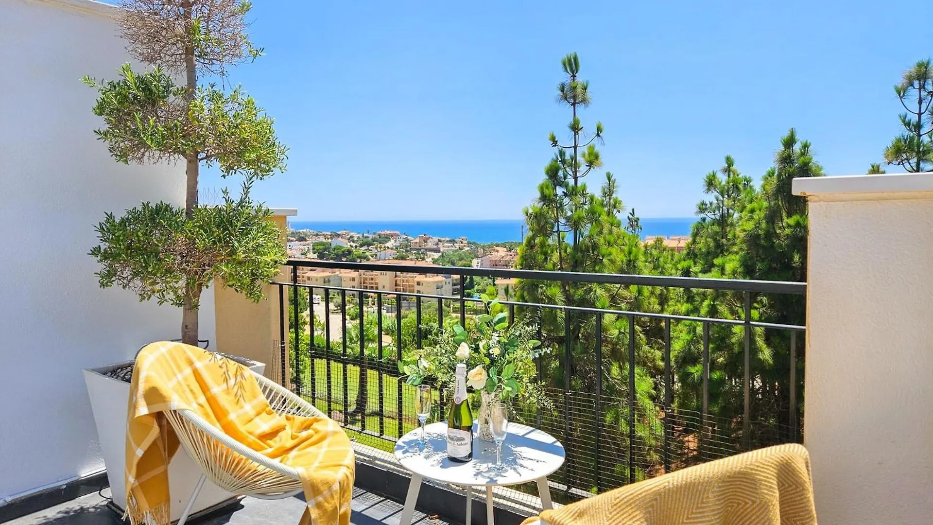 מיחאס קוסטה Amazing 4 Bedroom Penthouse In El Faro ספרד